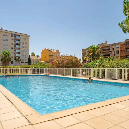 Nero, Cozy Avec Piscine, Au Centre De 아파트