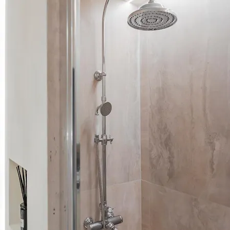 公寓 Nero, Cozy Avec Piscine, Au Centre De *