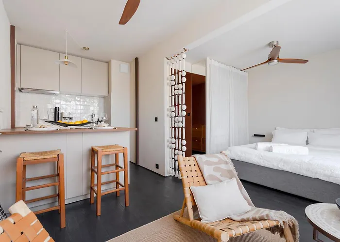 Nero, Cozy Avec Piscine, Au Centre De Ιέρ