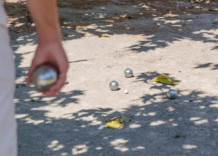 Nero, Cozy Avec Piscine, Au Centre De Ιέρ
