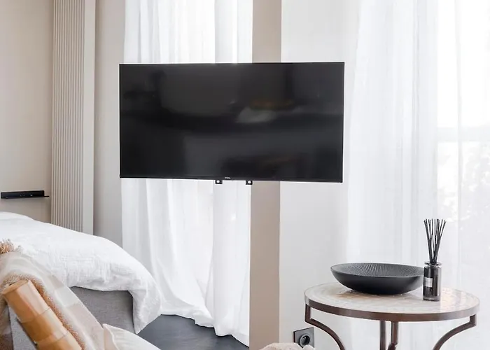 Διαμέρισμα Nero, Cozy Avec Piscine, Au Centre De Ιέρ